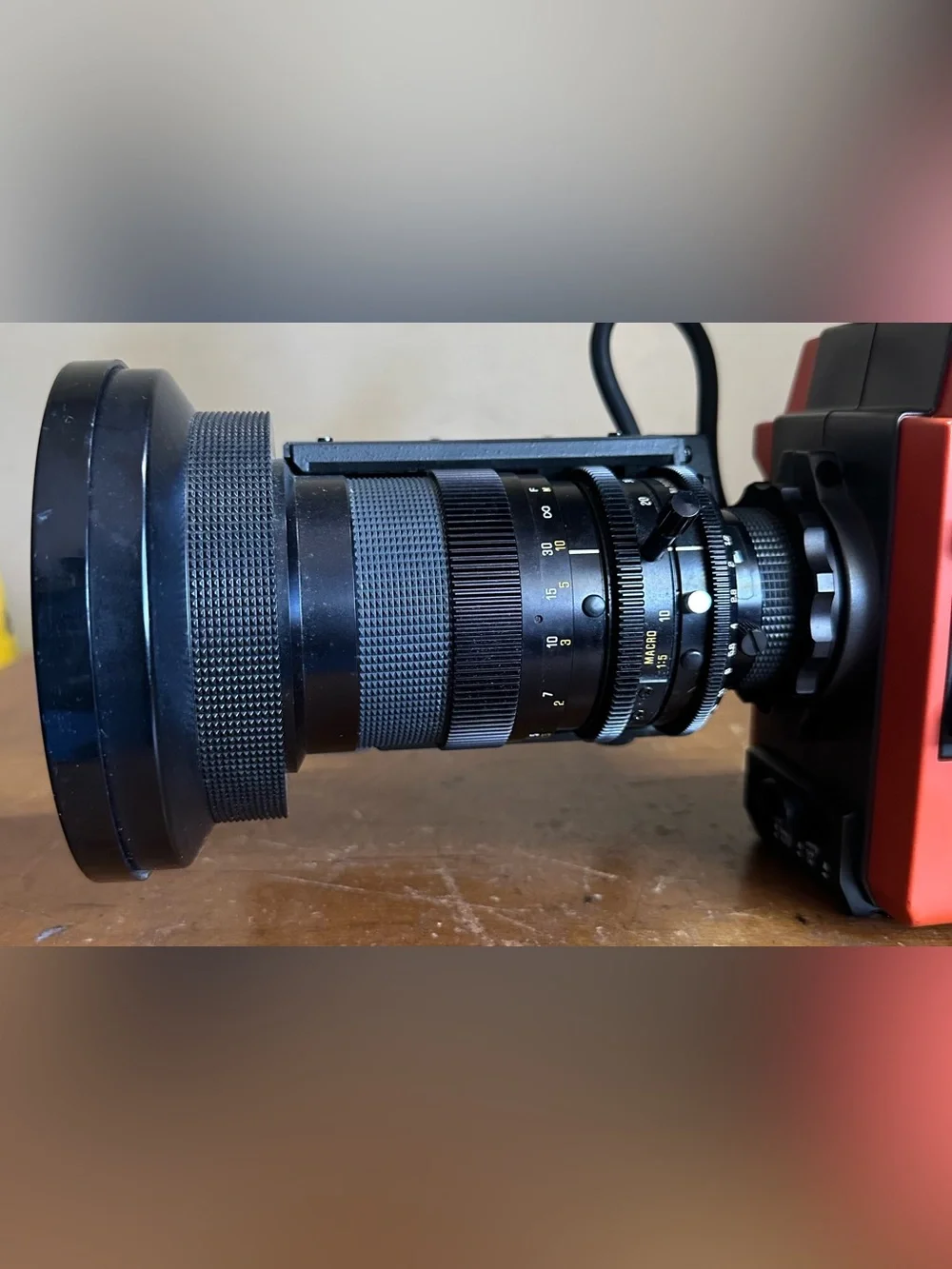 JVC Model KY-1900CH Portable Tree-Tube Professional Color Video Camera Camcorder